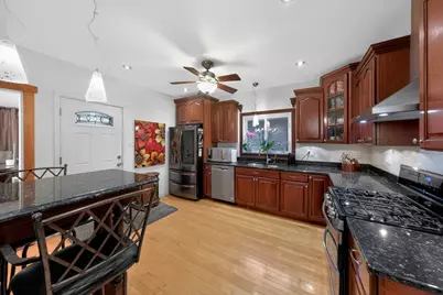 5438 W Melrose Street, Chicago, IL 60641 - Photo 10