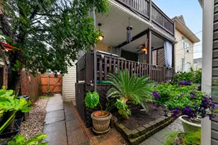 5438 W Melrose St, Chicago, IL 60641 - Photo 32