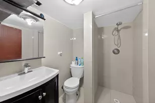 5438 W Melrose St, Chicago, IL 60641 - Photo 28