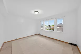 5438 W Melrose St, Chicago, IL 60641 - Photo 22