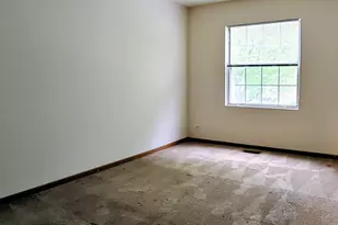 300 Teak Ln, Streamwood, IL 60107 - Photo 14