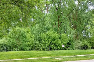 300 Teak Ln, Streamwood, IL 60107 - Photo 18