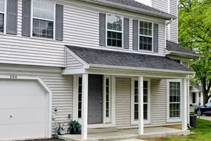 300 Teak Ln, Streamwood, IL 60107 - Photo 2
