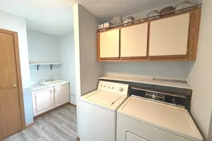 71 Begonia Dr, Matteson, IL 60443 - Photo 14