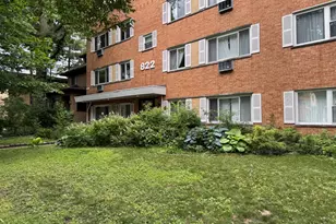 820 Seward St, Evanston, IL 60202 - Photo 1