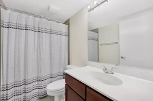 1000 W 15th St, Chicago, IL 60608 - Photo 12