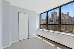 222 E Pearson St, Chicago, IL 60611 - Photo 12