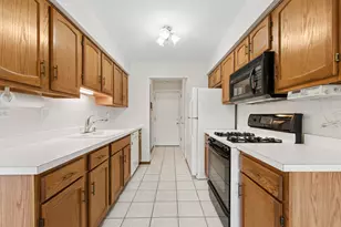 1505 Barrymore Dr, Darien, IL 60561 - Photo 8