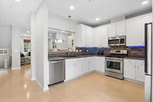 66 Cherbourg Ct, Wheeling, IL 60090 - Photo 8