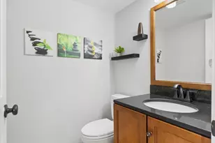 66 Cherbourg Ct, Wheeling, IL 60090 - Photo 12