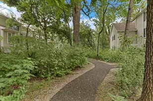 274 W Treehouse Ln, Round Lake, IL 60073 - Photo 24