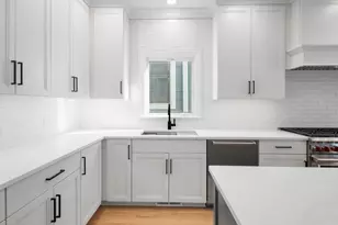5054 N Claremont Ave, Chicago, IL 60625 - Photo 10