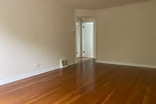 4237 W Nelson St, Chicago, IL 60641 - Photo 8