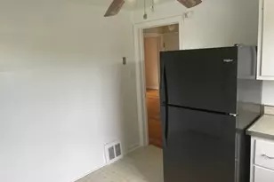 4237 W Nelson St, Chicago, IL 60641 - Photo 4