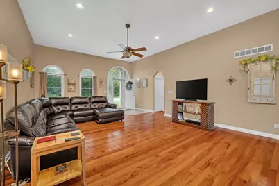 944 W First Street, Braidwood, IL 60408 - Photo 6