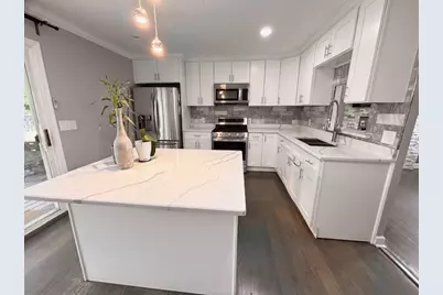 611 Nelson Avenue, Romeoville, IL 60446 - Photo 10