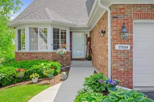 17534 W Windhaven Ct, Grayslake, IL 60030 - Photo 2