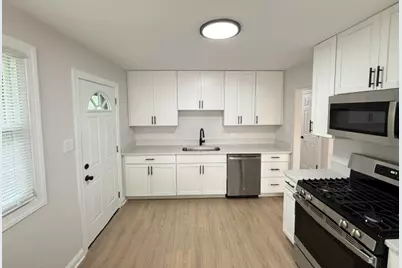 17002 Central Park Avenue, Hazel Crest, IL 60429 - Photo 6