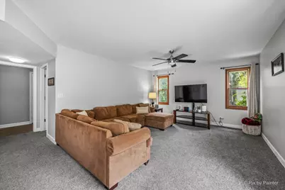 658 Wainsford Drive, Hoffman Estates, IL 60169 - Photo 16