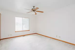 2656 S Cedar Glenn Dr, Arlington Heights, IL 60005 - Photo 10