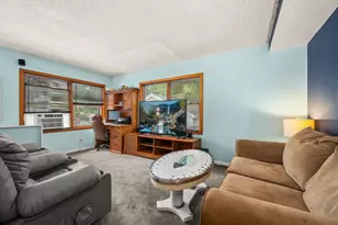 711 S 4th St, Dekalb, IL 60115 - Photo 14