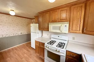 107 S 3rd Ave, Streator, IL 61364 - Photo 6