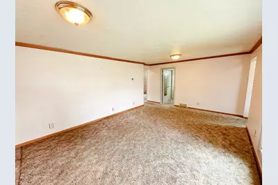 107 S 3rd Avenue, Streator, IL 61364 - Photo 4