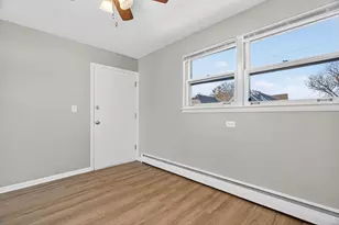 36 S Kensington Ave, La Grange, IL 60525 - Photo 4