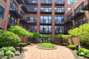 2323 W Pershing Rd, Chicago, IL 60609 - Photo 2