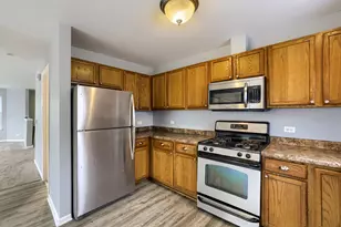 34290 N Barberry Rd, Round Lake Beach, IL 60073 - Photo 14