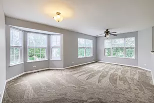 34290 N Barberry Rd, Round Lake Beach, IL 60073 - Photo 10