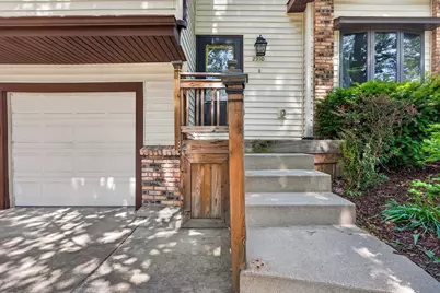 2910 Wellington Way, Bloomington, IL 61704 - Photo 2