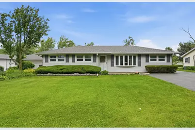 804 W Kent Avenue, Crete, IL 60417 - Photo 1
