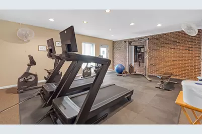 945 E Kenilworth Avenue #423, Palatine, IL 60074 - Photo 28