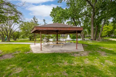 306 Woodview Court, Oak Brook, IL 60523 - Photo 16