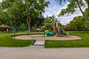 306 Woodview Ct, Oak Brook, IL 60523 - Photo 18