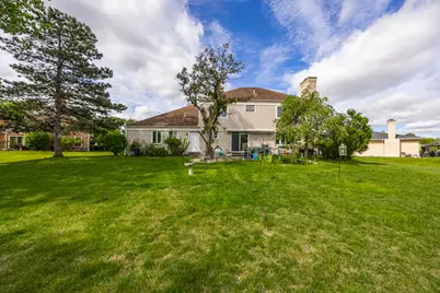 306 Woodview Court, Oak Brook, IL 60523 - Photo 4
