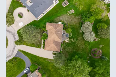 306 Woodview Court, Oak Brook, IL 60523 - Photo 12