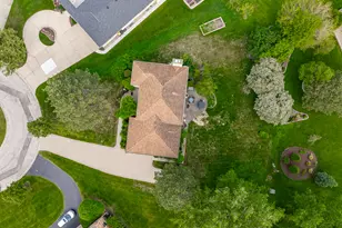 306 Woodview Ct, Oak Brook, IL 60523 - Photo 12