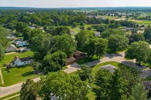 1048 Warren St, Henry, IL 61537 - Photo 34