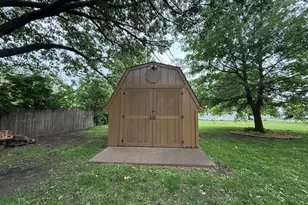 1048 Warren St, Henry, IL 61537 - Photo 26