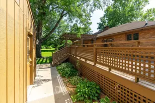 1048 Warren St, Henry, IL 61537 - Photo 26