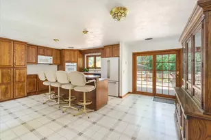 1048 Warren St, Henry, IL 61537 - Photo 12
