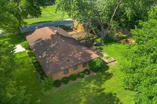 1048 Warren St, Henry, IL 61537 - Photo 22