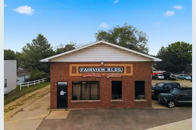 1114 S Galena Avenue, Dixon, IL 61021 - Photo 2