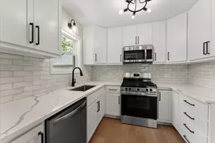 305 S Fair St, Champaign, IL 61821 - Photo 14