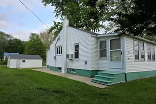 811 Jackson St, Prophetstown, IL 61277 - Photo 2