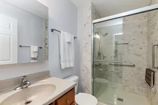 209 Briarheath Ln, Naperville, IL 60565 - Photo 16
