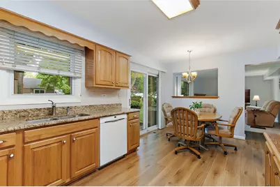 209 Briarheath Lane, Naperville, IL 60565 - Photo 4