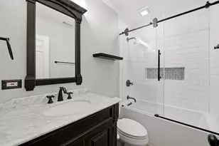 619 N Racine Ave, Chicago, IL 60642 - Photo 22